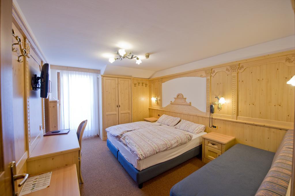 Hotel San Marco Col de San Pellegrino Chambre photo